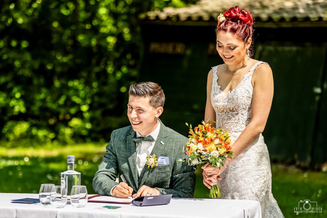 ceremonie bruiloft fotograaf fotografie trouwfotograaf Nederland beige buitenland prijs goedkoop 2025
