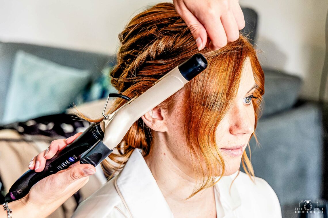 foto kapsel rood haar voorbereiding bruiloft trouwfotograaf